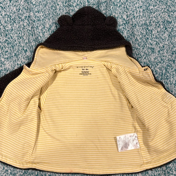 Magnificent Baby magnetic closure winter jacket 12-18 months - Picture 3 of 3